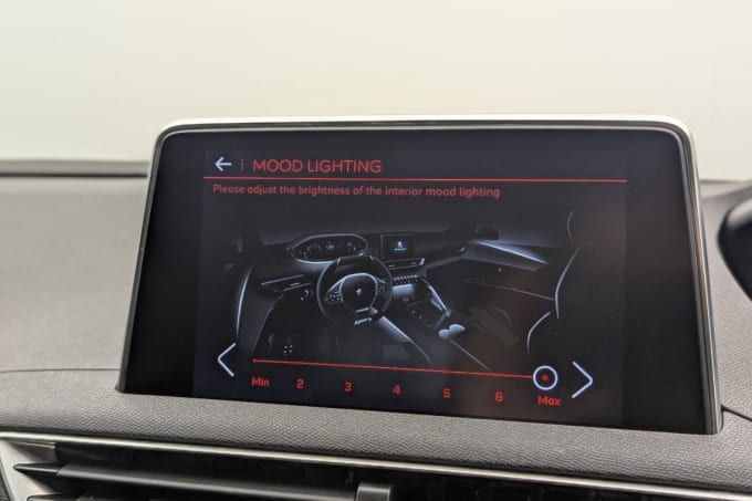 2025 Peugeot 5008