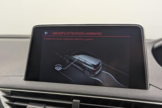 2025 Peugeot 5008