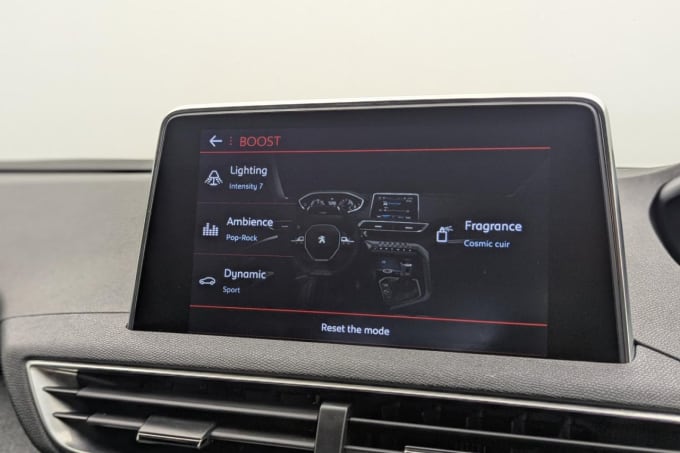 2025 Peugeot 5008