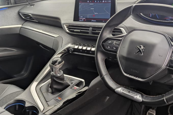 2025 Peugeot 5008