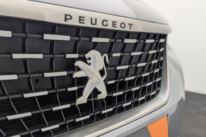 2025 Peugeot 5008