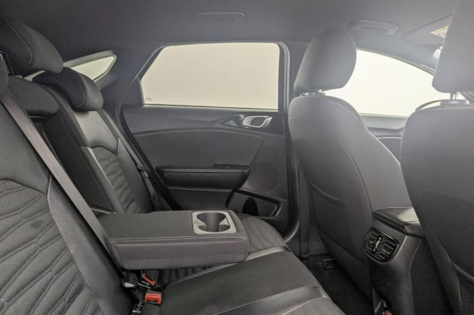 2025 Kia Proceed