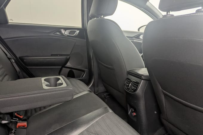 2025 Kia Proceed