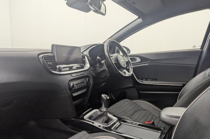 2025 Kia Proceed