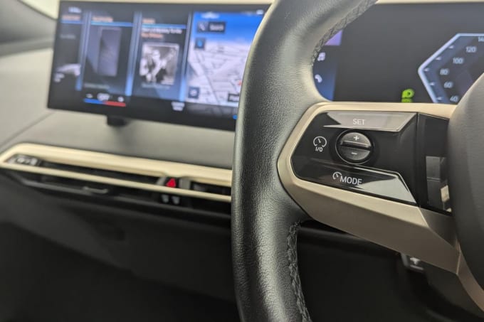 2025 BMW Ix