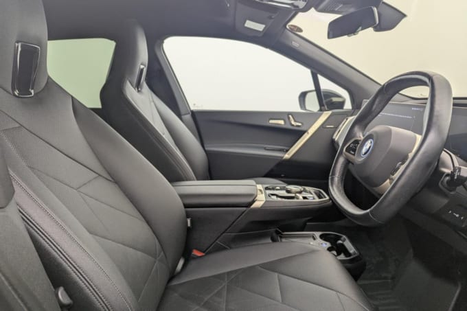 2025 BMW Ix