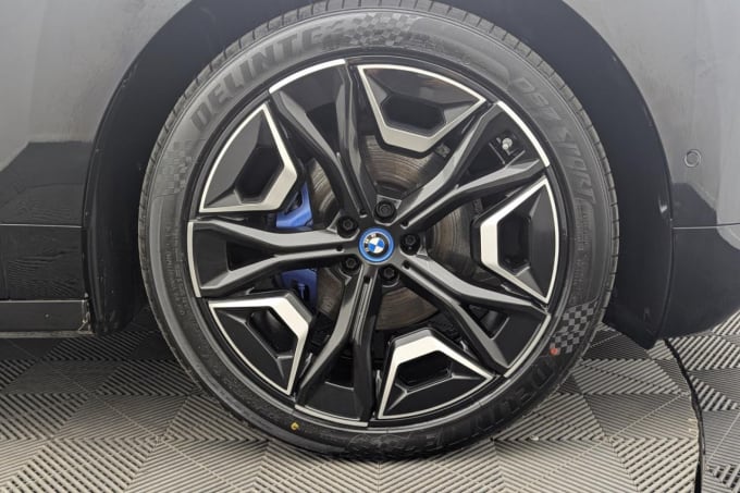2025 BMW Ix