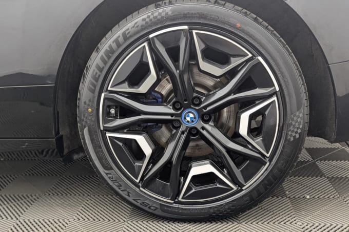 2025 BMW Ix