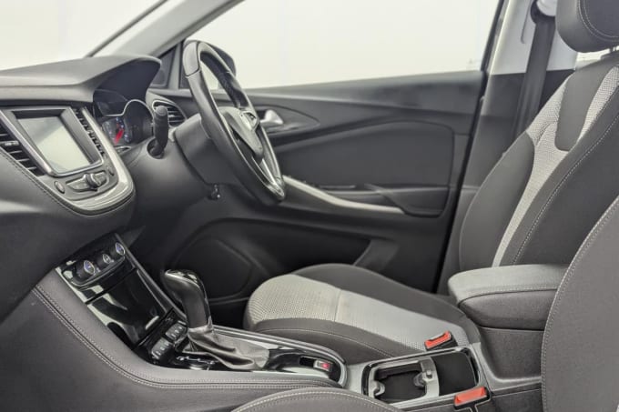 2025 Vauxhall Grandland X