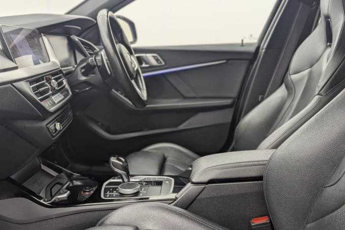 2025 BMW 1 Series