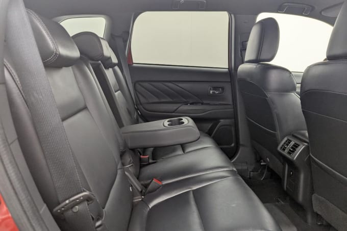 2025 Mitsubishi Outlander