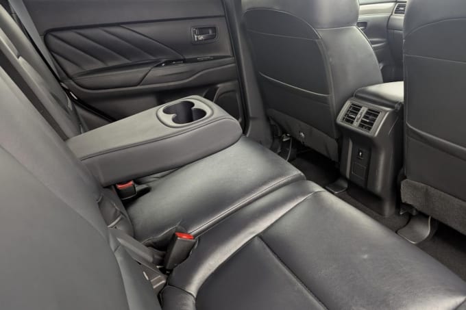 2025 Mitsubishi Outlander