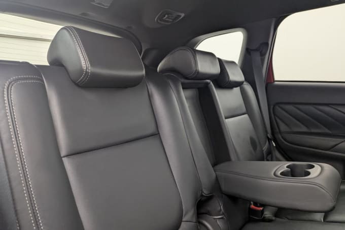 2025 Mitsubishi Outlander