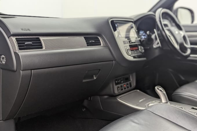 2025 Mitsubishi Outlander