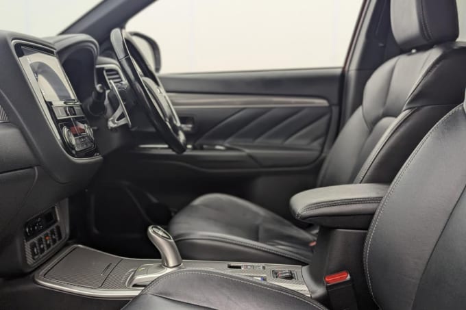 2025 Mitsubishi Outlander