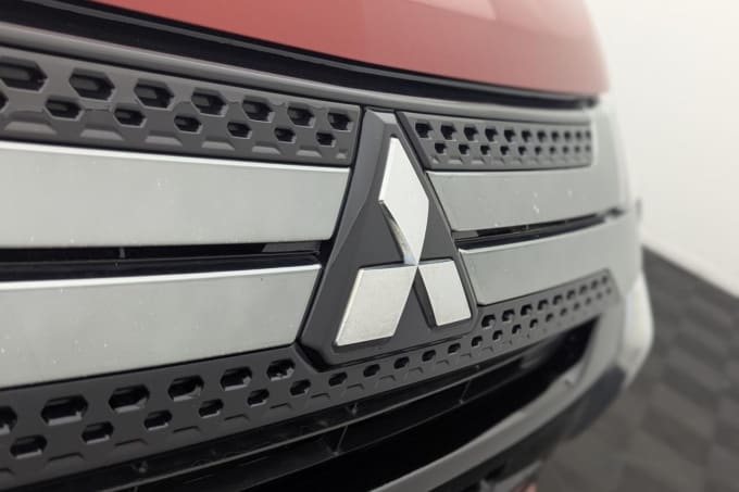 2025 Mitsubishi Outlander