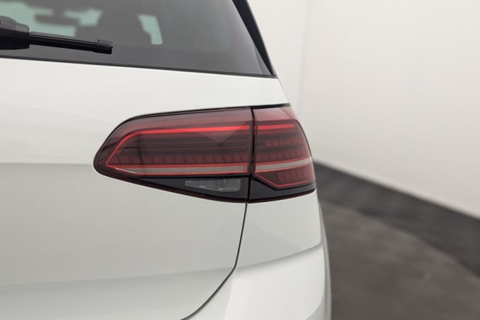 2025 Volkswagen Golf