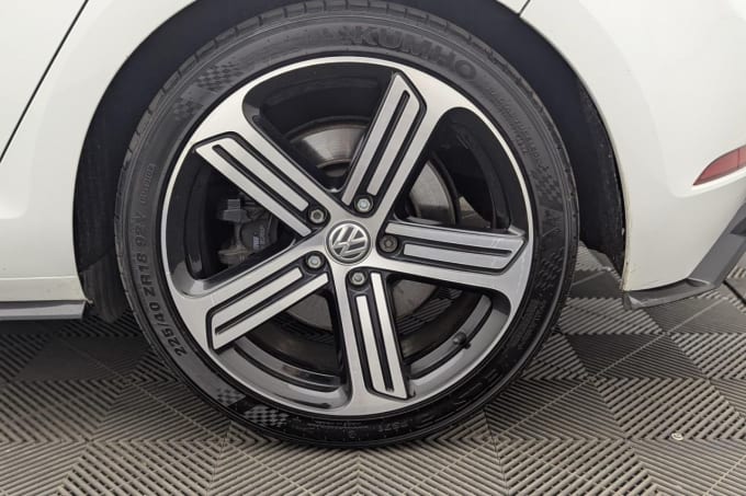 2025 Volkswagen Golf