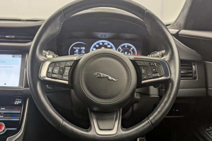 2025 Jaguar Xf