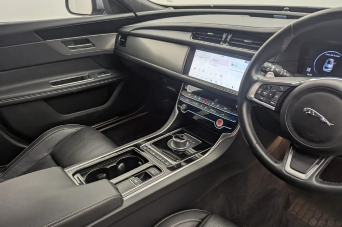 2025 Jaguar Xf