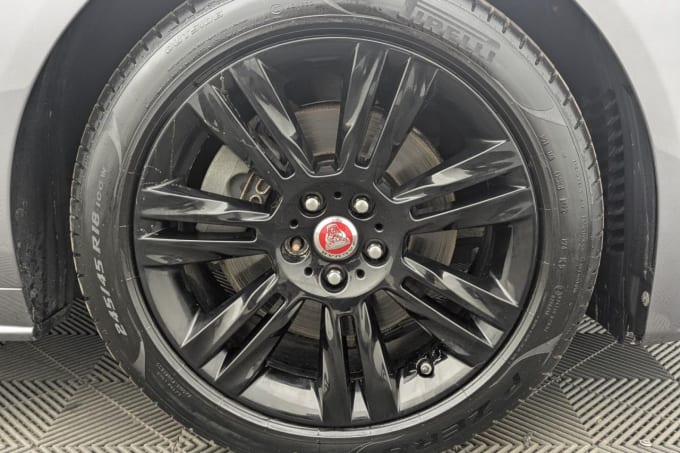 2025 Jaguar Xf