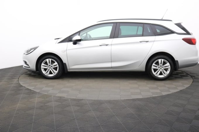 2025 Vauxhall Astra