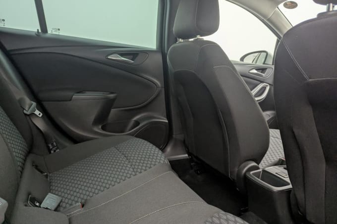 2025 Vauxhall Astra