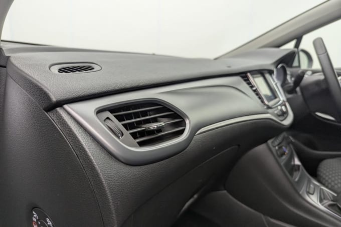 2025 Vauxhall Astra