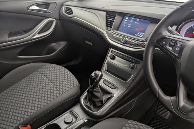 2025 Vauxhall Astra