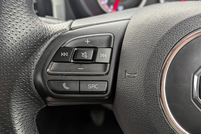 2025 Mg Mg3
