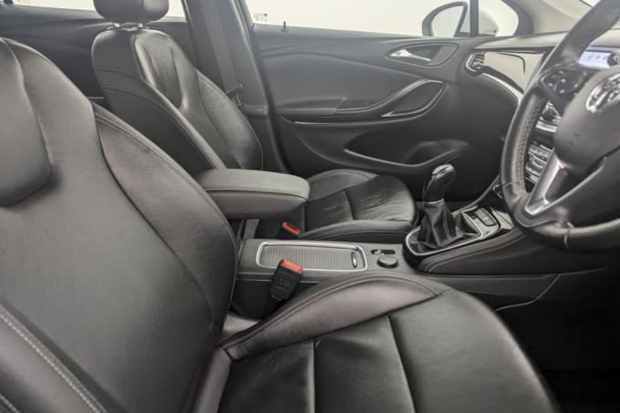 2025 Vauxhall Astra