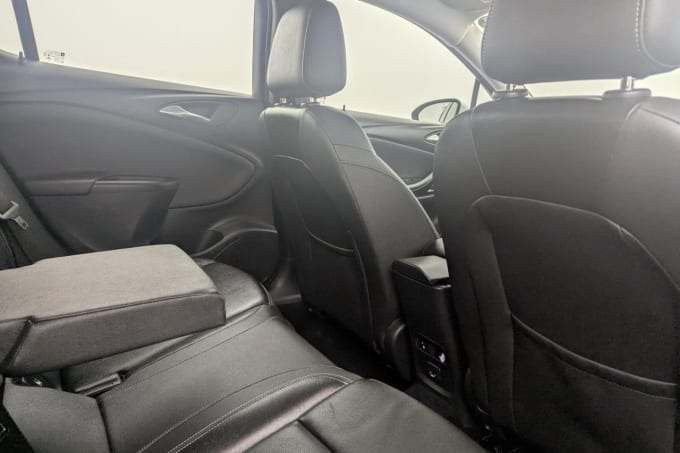 2025 Vauxhall Astra