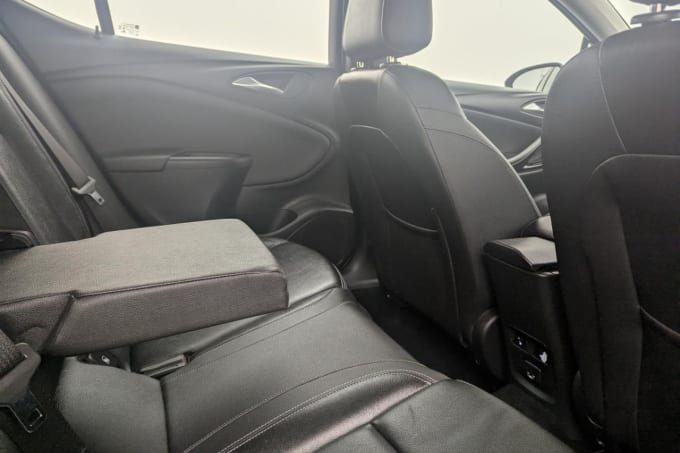 2025 Vauxhall Astra