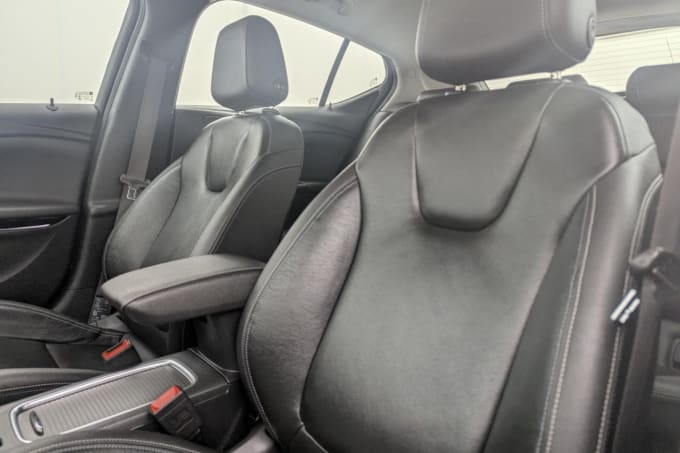 2025 Vauxhall Astra