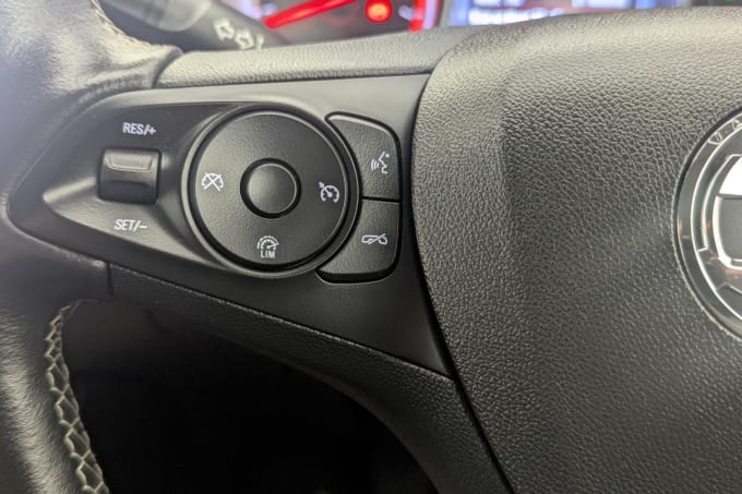2025 Vauxhall Astra