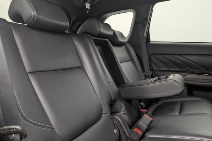 2025 Mitsubishi Outlander