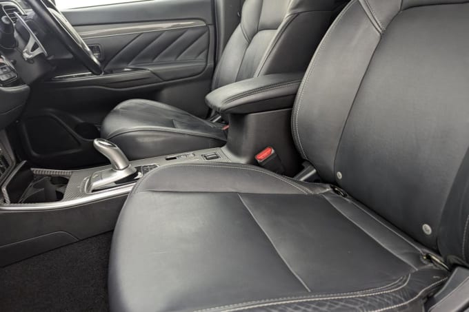 2025 Mitsubishi Outlander