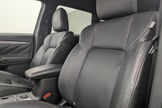 2025 Mitsubishi Outlander
