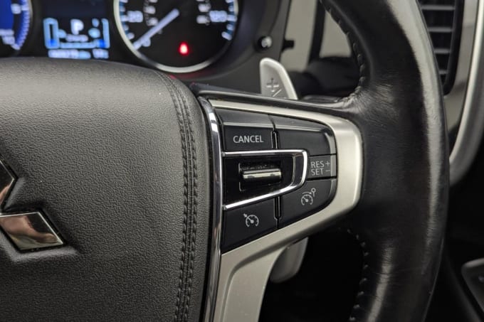 2025 Mitsubishi Outlander