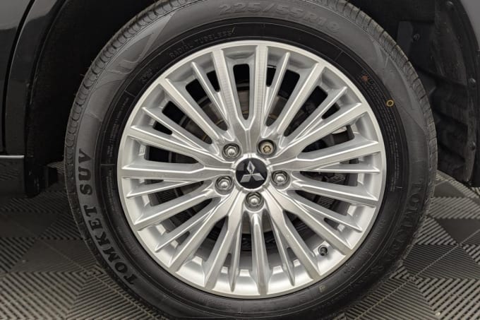 2025 Mitsubishi Outlander