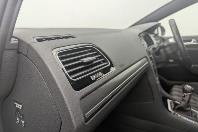 2025 Volkswagen Golf