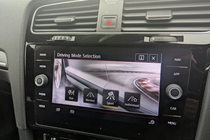 2025 Volkswagen Golf