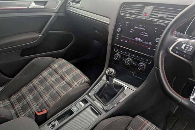 2025 Volkswagen Golf