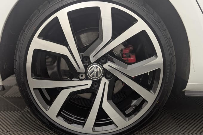 2025 Volkswagen Golf