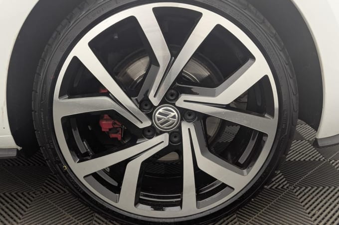 2025 Volkswagen Golf