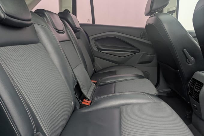 2025 Ford Grand C-max