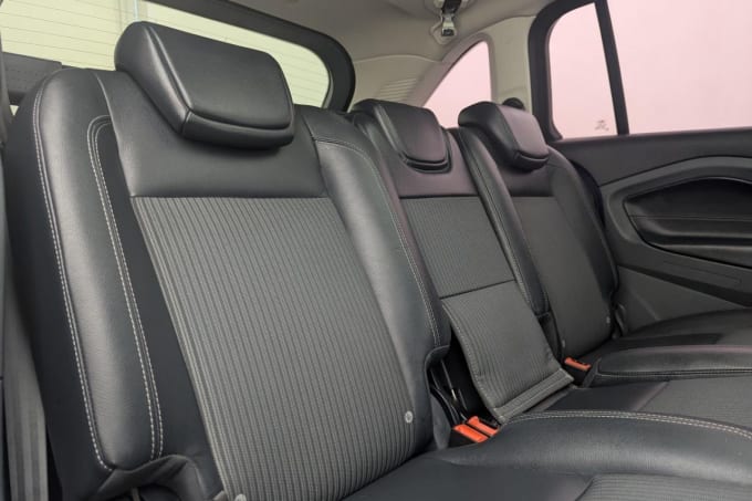 2025 Ford Grand C-max