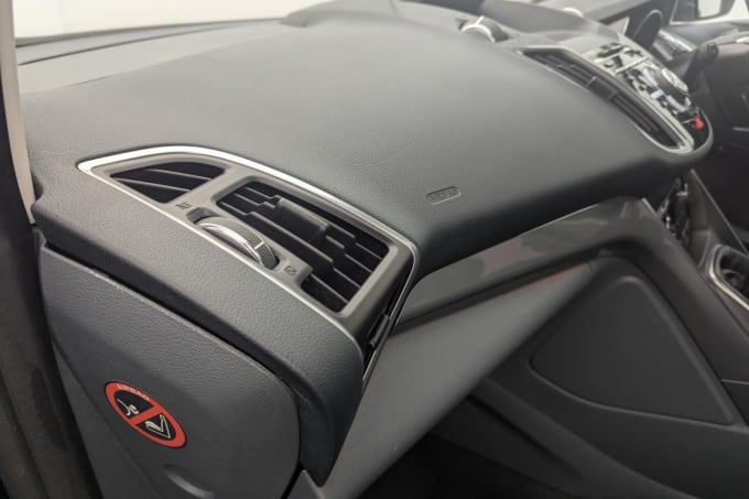 2025 Ford Grand C-max