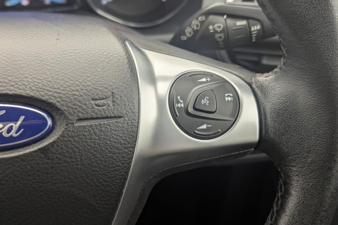 2025 Ford Grand C-max