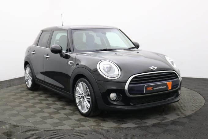 2025 Mini Hatch